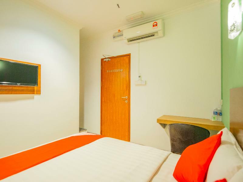 Super Oyo 218 Storytel Hotel Kota Kinabalu Exterior photo